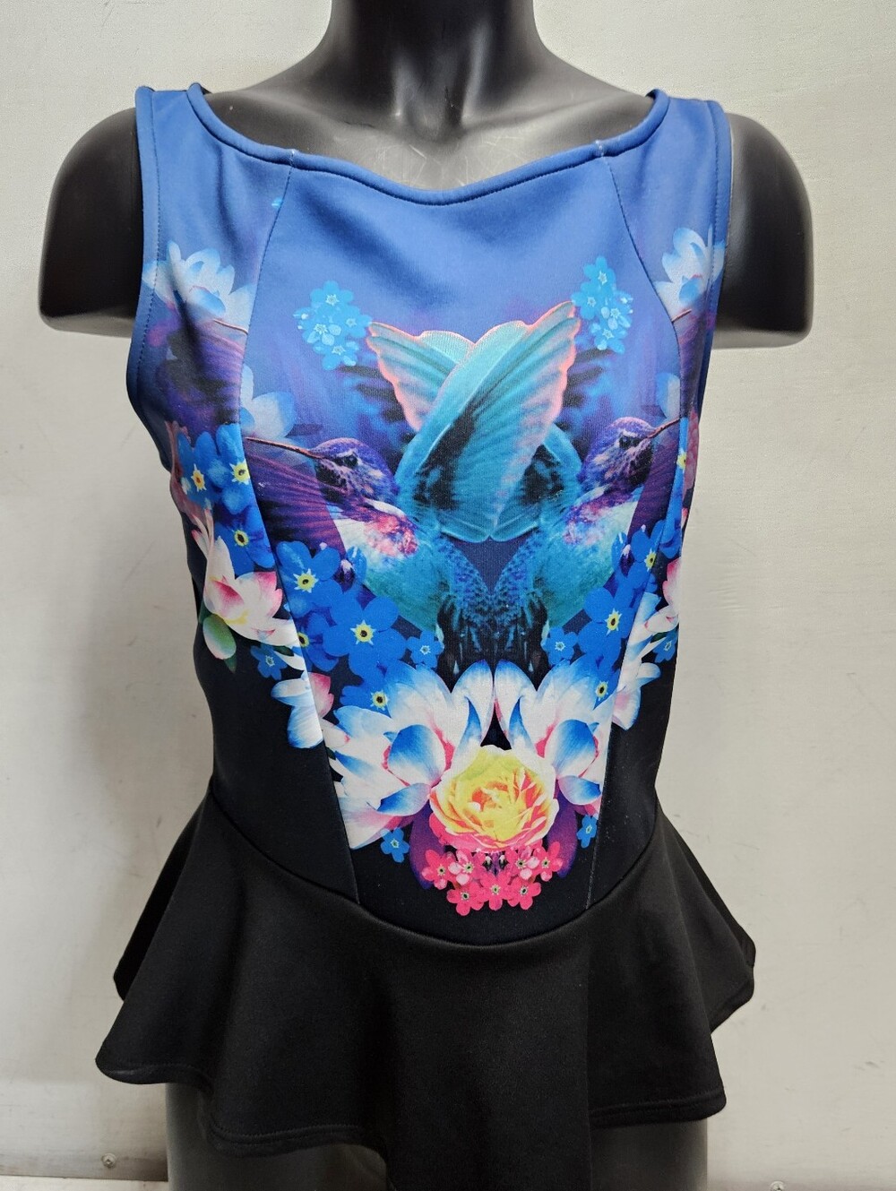 Vintage Bebe USA Floral Hummingbird Top Womens Medium 90s 00s Y2K Blouse Shirt